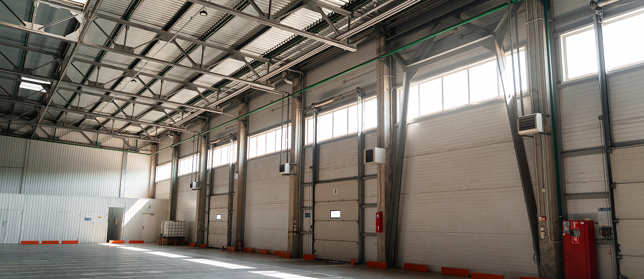 Склады хранения и ангары